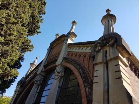 Cementerio Almudena edificio mantenimiento
